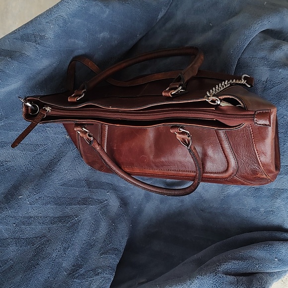 Wilsons Leather brown cognac large briefcase crossbody. Good used condition. - Picture 6 of 16